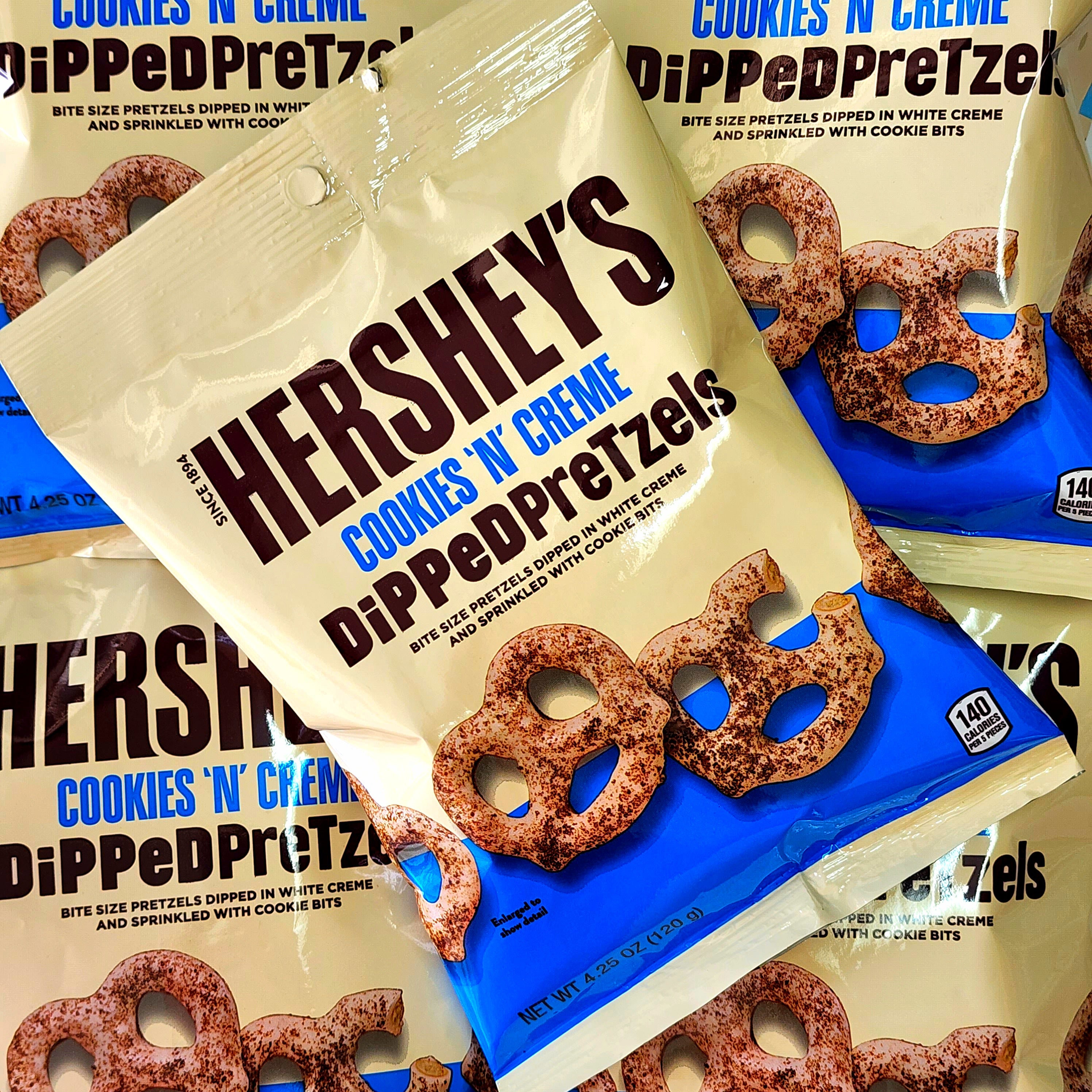Hersheys Cookies n Creme Dipped Pretzels - Pik n Mix Lollies NZ