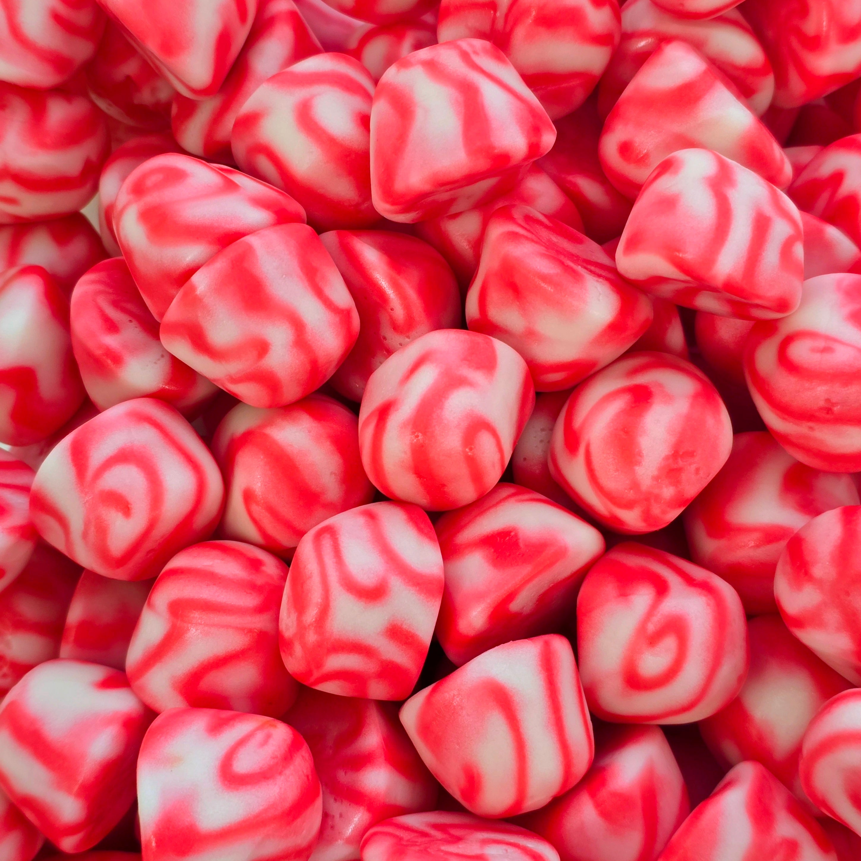 Strawberry Kisses - Pik n Mix Lollies NZ
