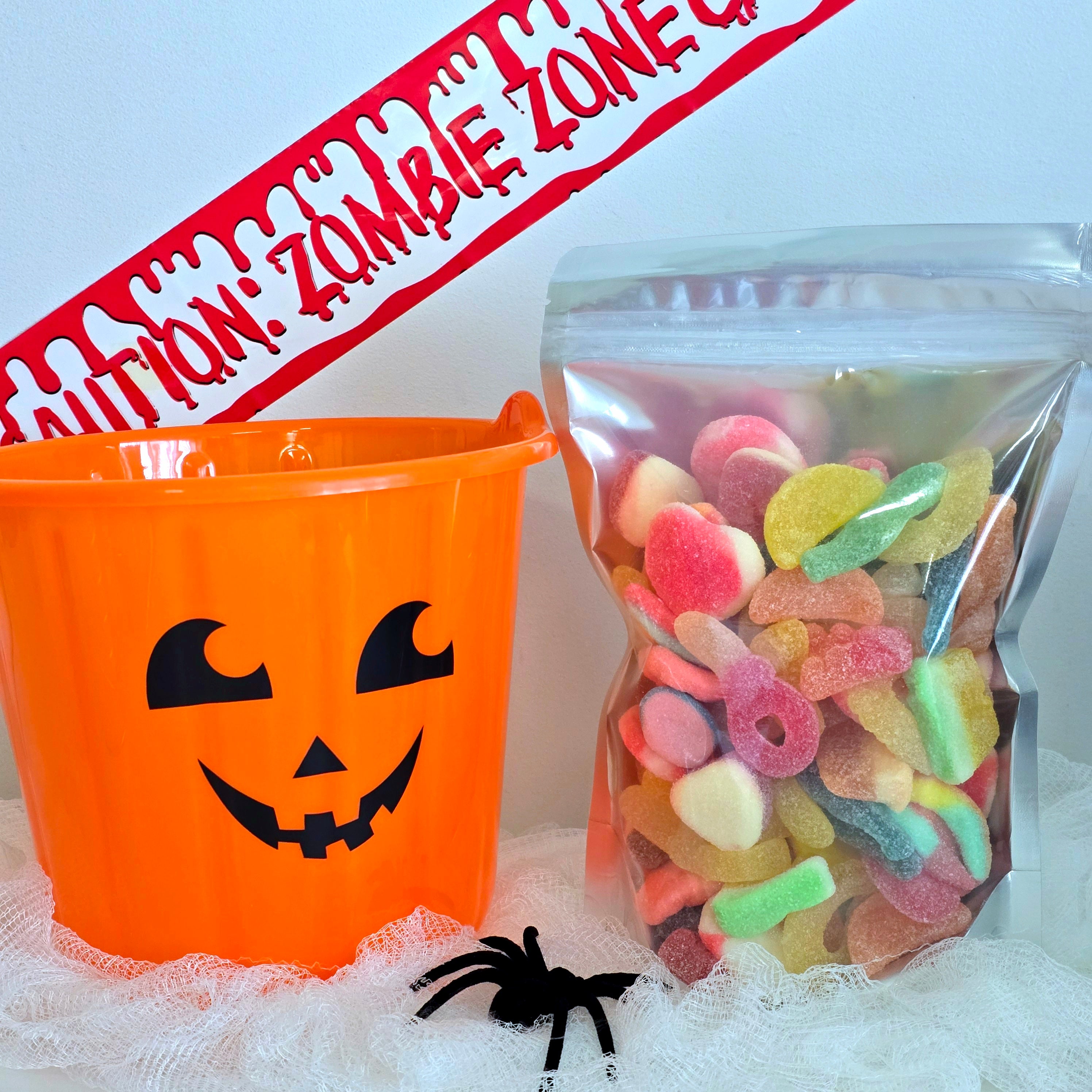 Scary Pumpkin Bucket with 500g Mix