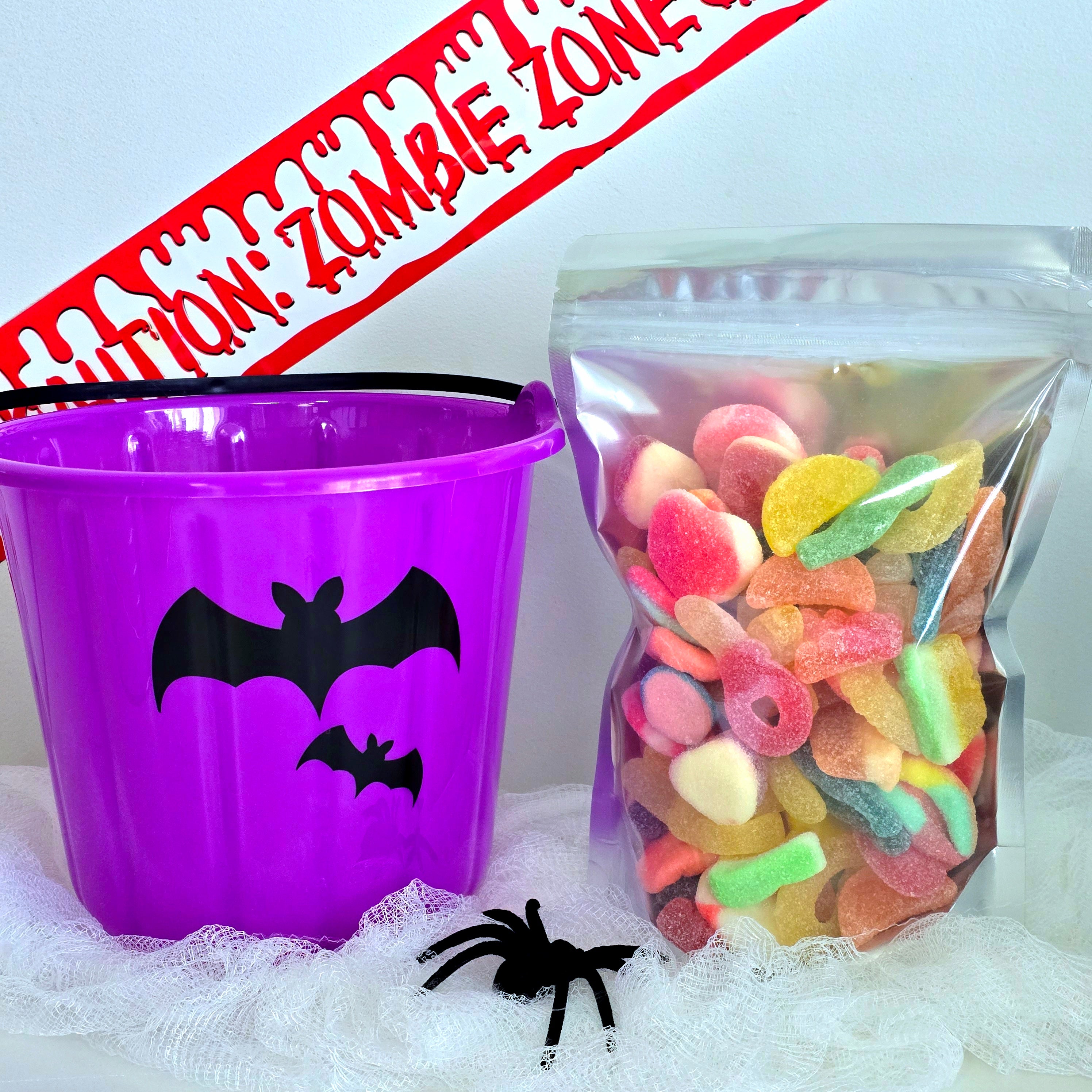Scary Bat Bucket with 500g Mix