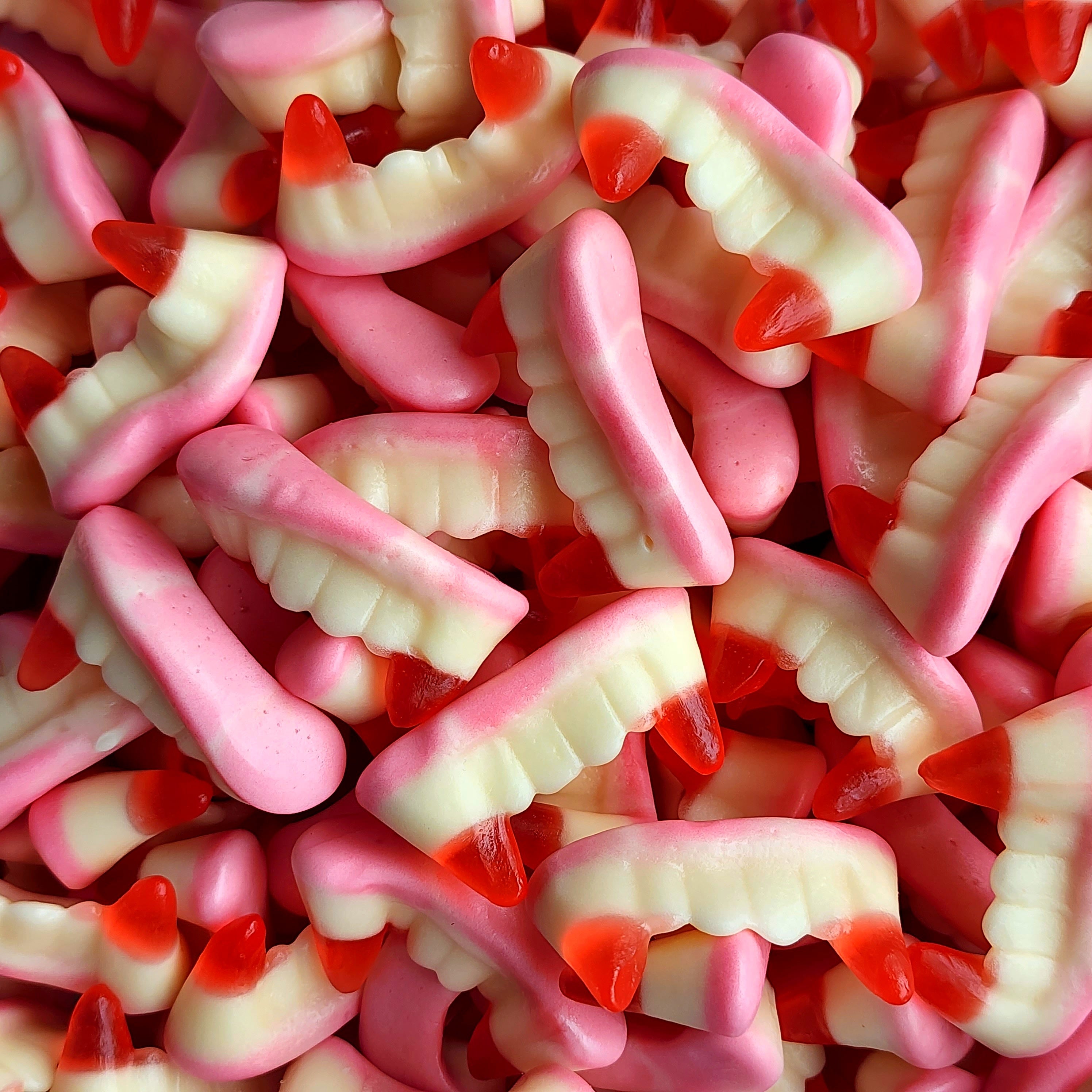 Red Fangs - Pik n Mix Lollies NZ